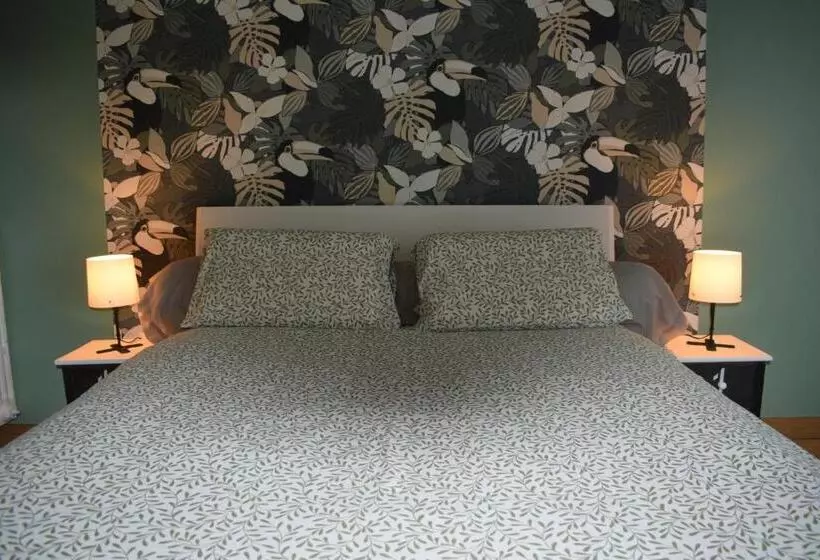 ベッドアンドブレックファースト Le Cardoué, Chambres D Hôtes Proche Du Puy Dufou