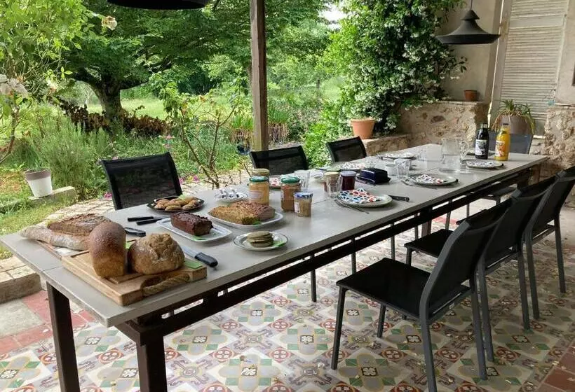 Aamiaismajoitus (B&B) Les Bertaulières