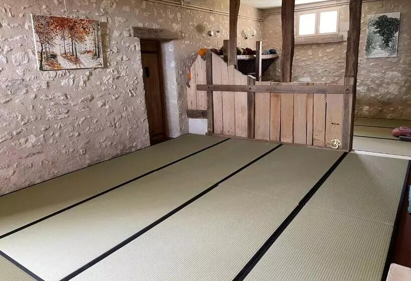 Aamiaismajoitus (B&B) Les Bertaulières