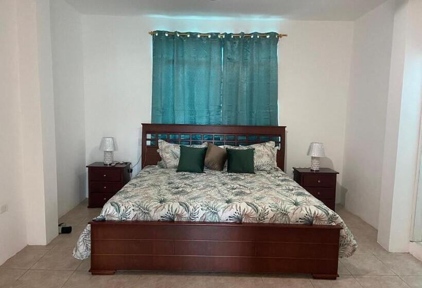 Casa Bella Bed & Breakfast