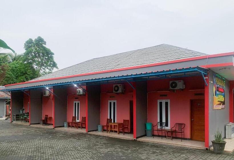 בית מלון כפרי Hana Losmen Redpartner