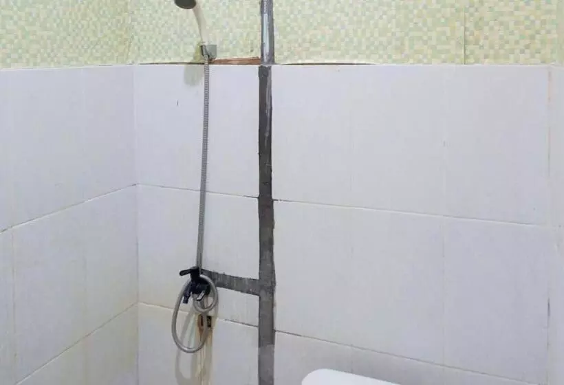 Hotelli Hana Losmen Redpartner