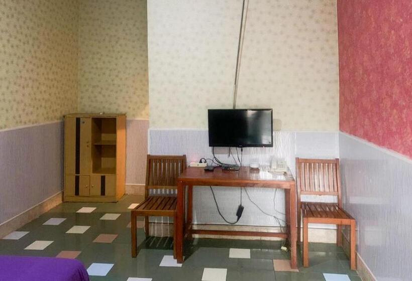 בית מלון כפרי Hana Losmen Redpartner