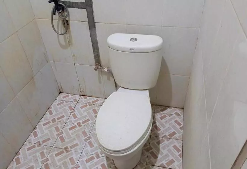 Hotelli Hana Losmen Redpartner