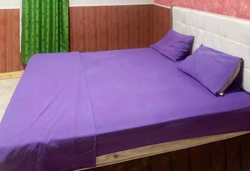 Hotelli Hana Losmen Redpartner