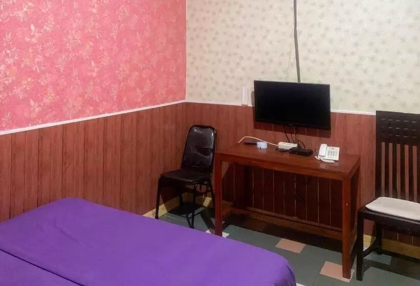 Hotelli Hana Losmen Redpartner