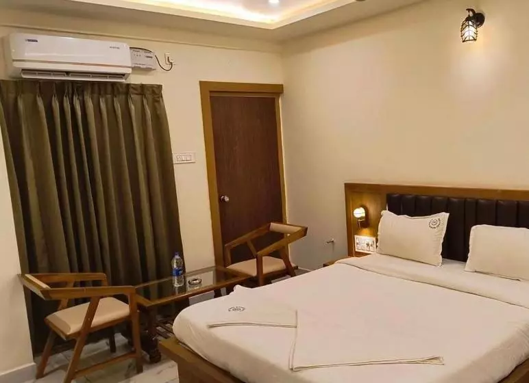 ホテル Mythri Residency