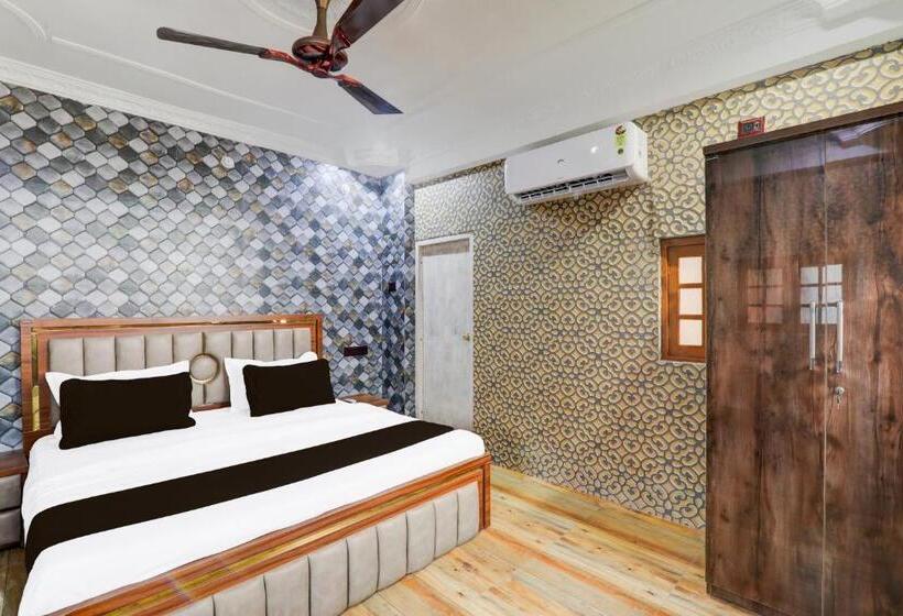 ホテル Oyo Sparrow Resort