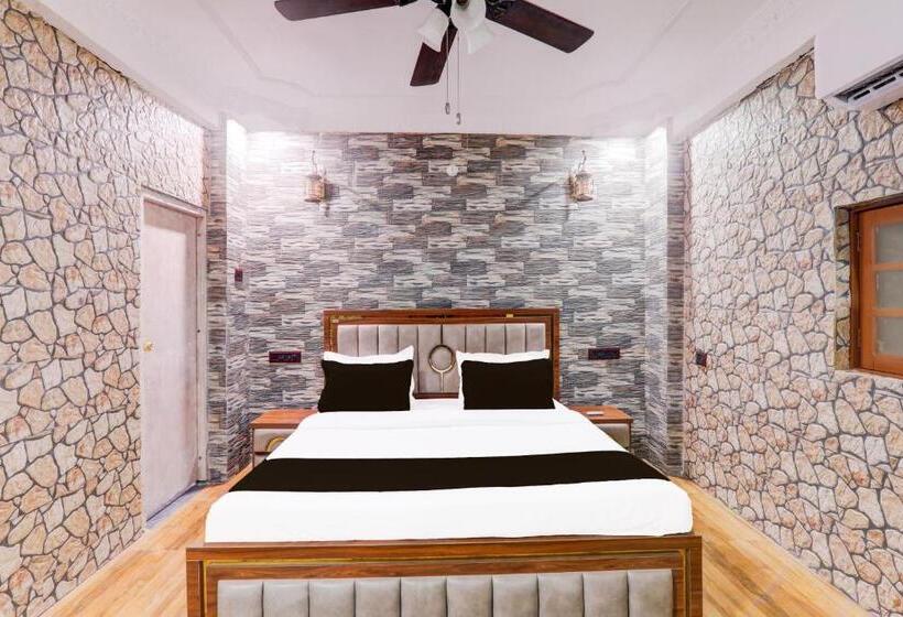 ホテル Oyo Sparrow Resort