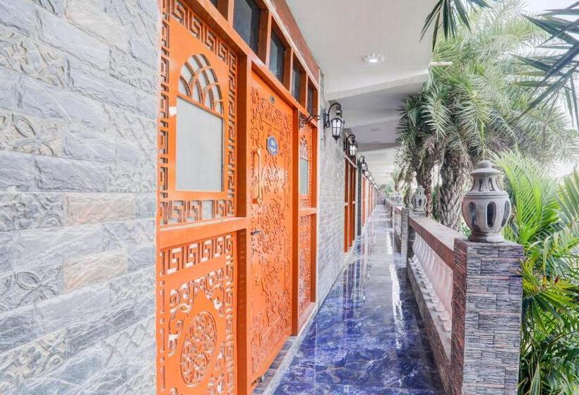 ホテル Oyo Sparrow Resort