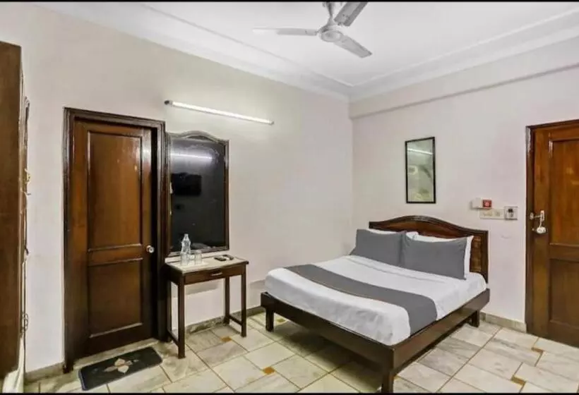 ホテル Rudra Residency