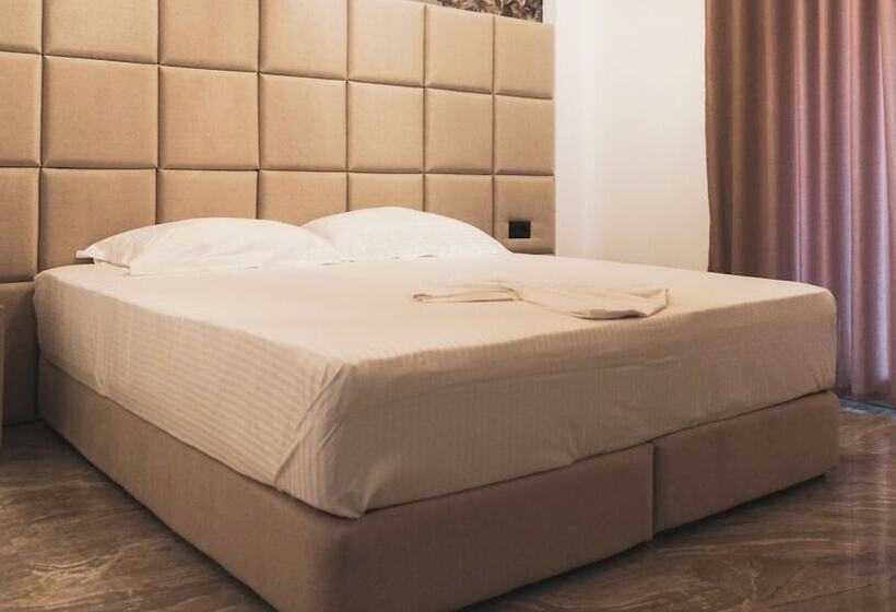 هتل Ruko Boutique