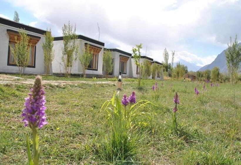 فندق Sky View Resort