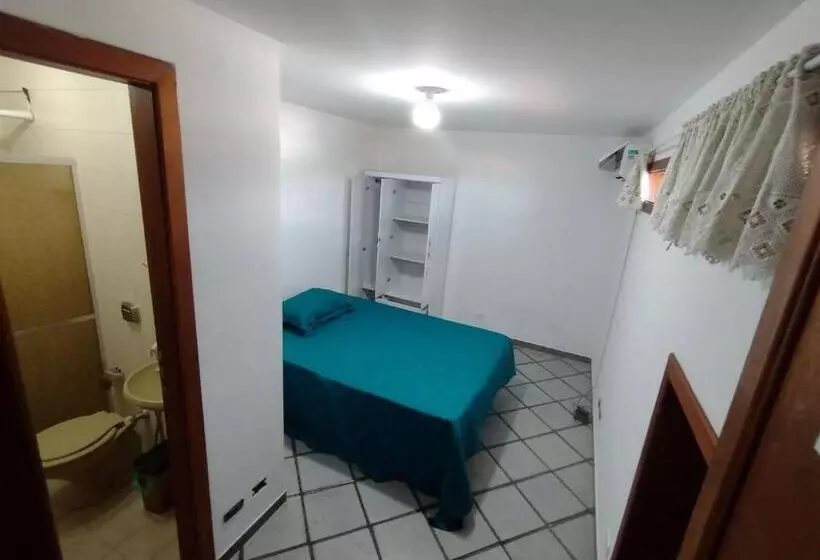 ホテル Suíte Disponível Em Hostel