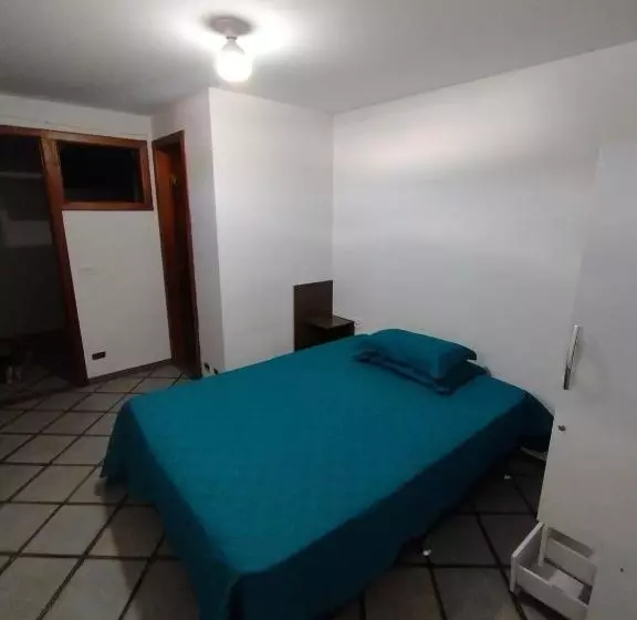 ホテル Suíte Disponível Em Hostel