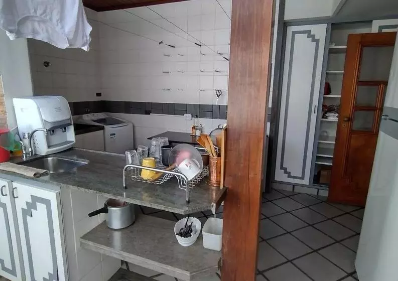 ホテル Suíte Disponível Em Hostel