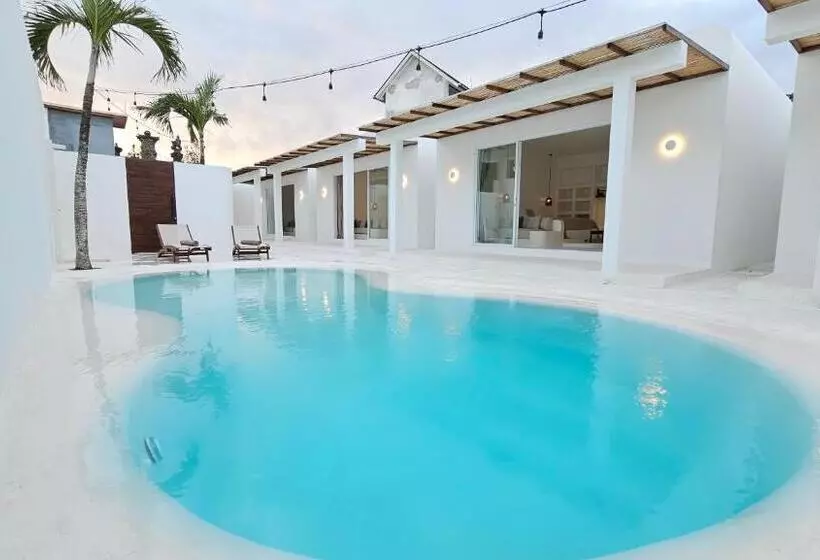 La Bianca Studio Apartment