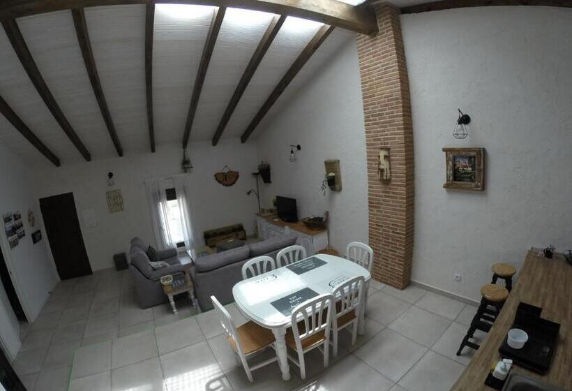 بنسيون Casa Huidobro Valle