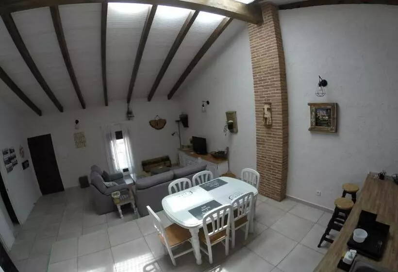 ペンション Casa Huidobro Valle