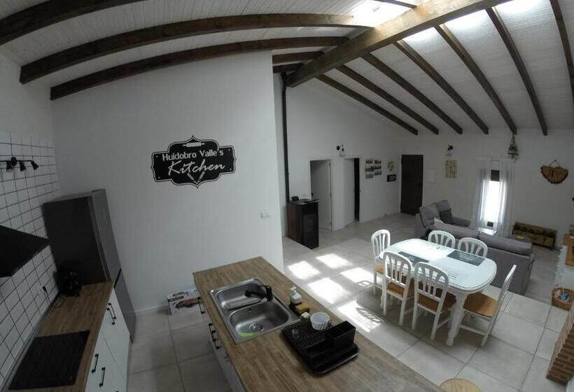 بنسيون Casa Huidobro Valle