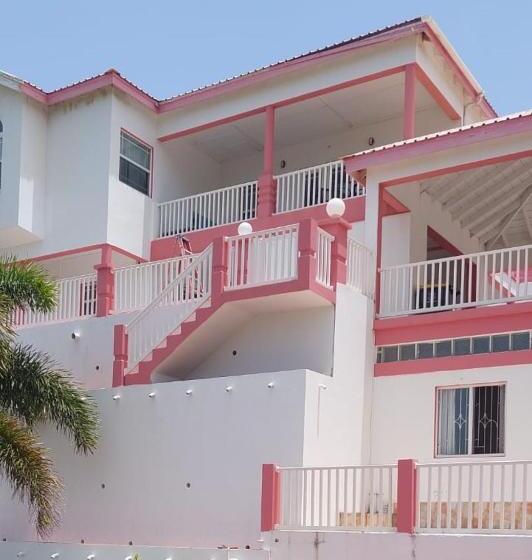 پانسیون Cliff Villa