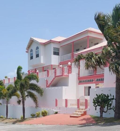 پانسیون Cliff Villa