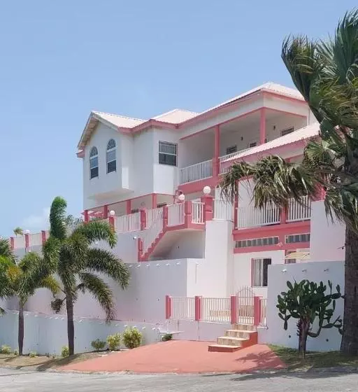 پانسیون Cliff Villa
