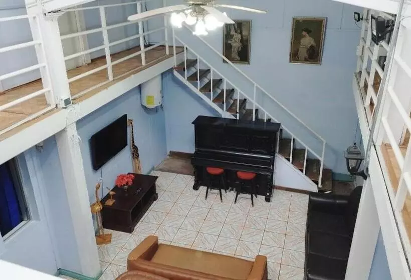 Majatalo Hostal Bahía, Habitaciones En Pleno Centro Y A Pasos De La Playa