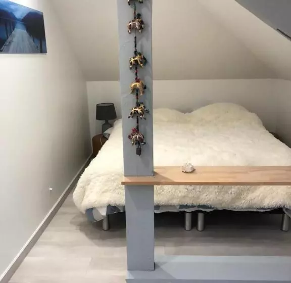 Majatalo Chez Blandine   Jolie Chambre Et Mezzanine Aménagée Proche Utt Infrastructures Sportives