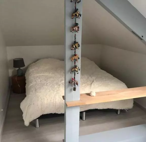 Majatalo Chez Blandine   Jolie Chambre Et Mezzanine Aménagée Proche Utt Infrastructures Sportives