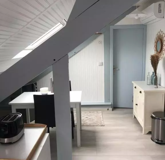 Majatalo Chez Blandine   Jolie Chambre Et Mezzanine Aménagée Proche Utt Infrastructures Sportives