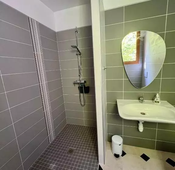 ペンション La Bergerie