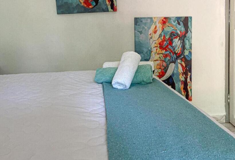 بنسيون Monet Guesthouse