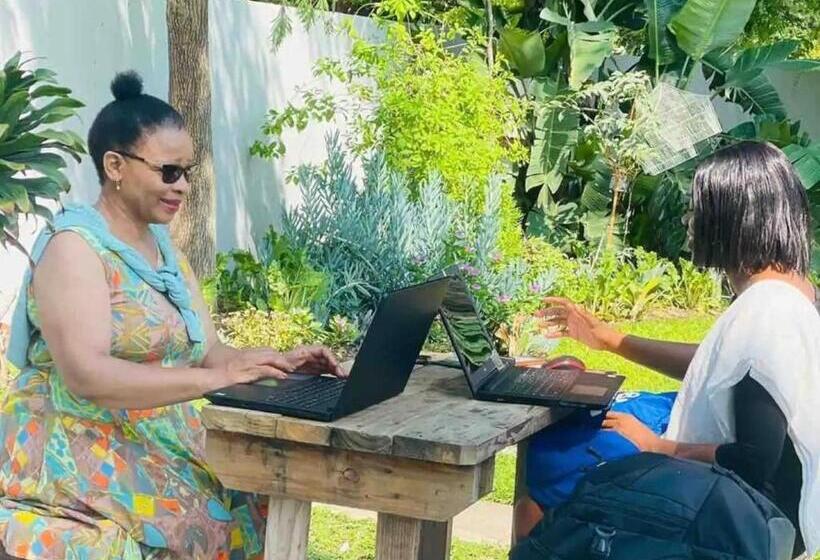 بنسيون Monet Guesthouse