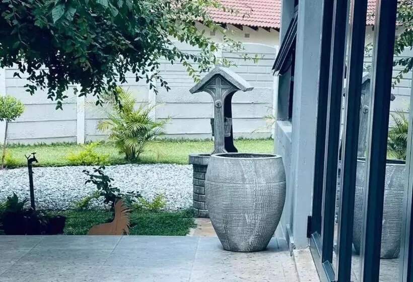 ペンション Monet Guesthouse