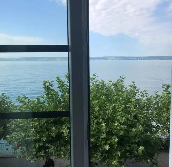 Majatalo Zwovier Meersburg