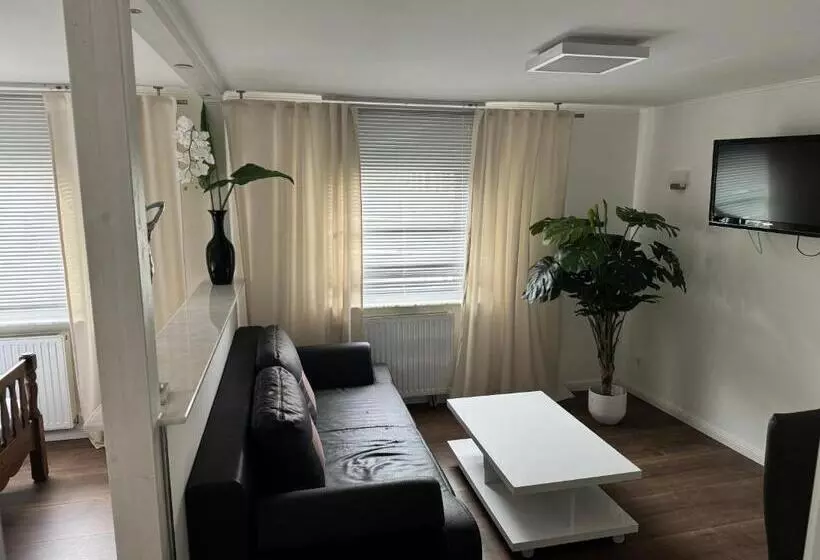 Majatalo Zwovier Meersburg