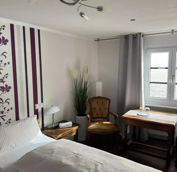 Majatalo Zwovier Meersburg