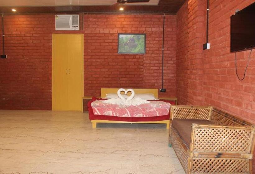 The Jungle Glory Resort