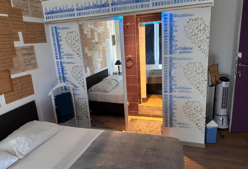 هتل Chambre Musicale