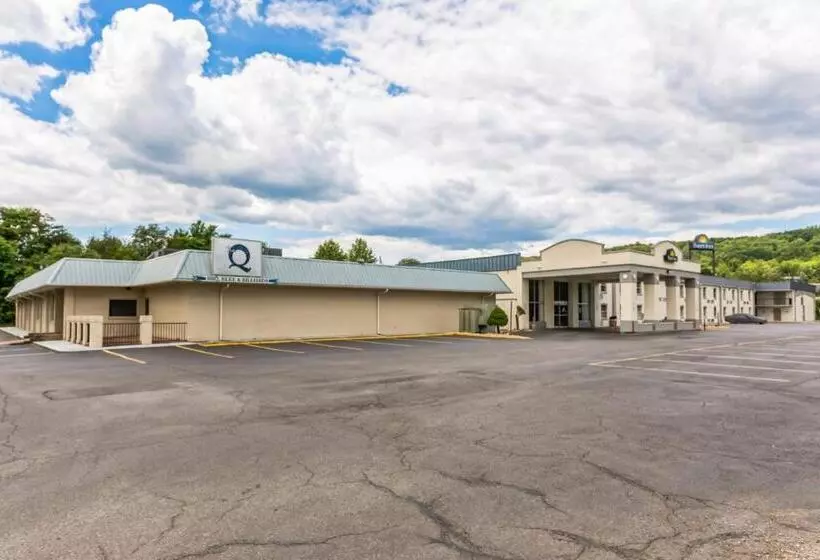 Hotelli Days Inn I81 King Room