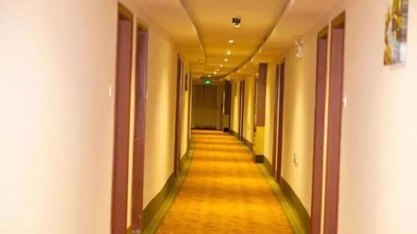 Hotelli Greentree Inn Zhongshan Nanlang Metro Station Branch