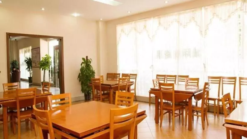 Hotelli Greentree Inn Zhongshan Nanlang Metro Station Branch