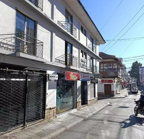 هتل Hostal Nieves