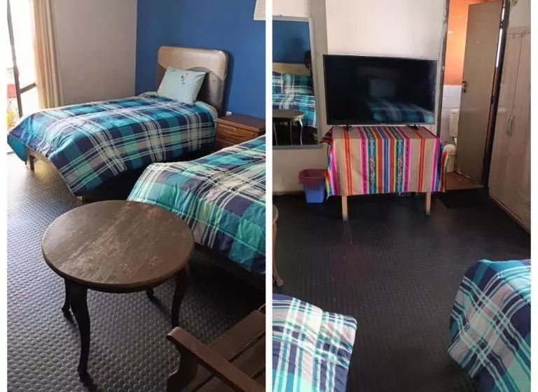 هتل Hostal Nieves