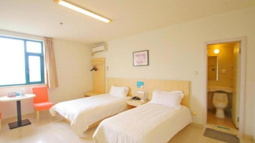 בית מלון כפרי Jinjiang Inn Yangzhou Passenger East Terminal