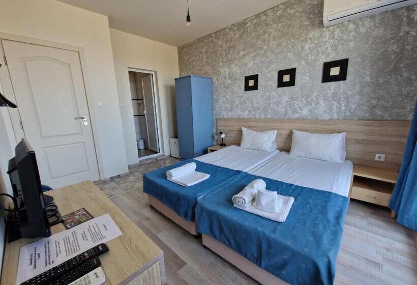 پانسیون къща за гости азалия