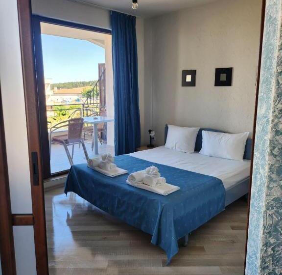 پانسیون къща за гости азалия