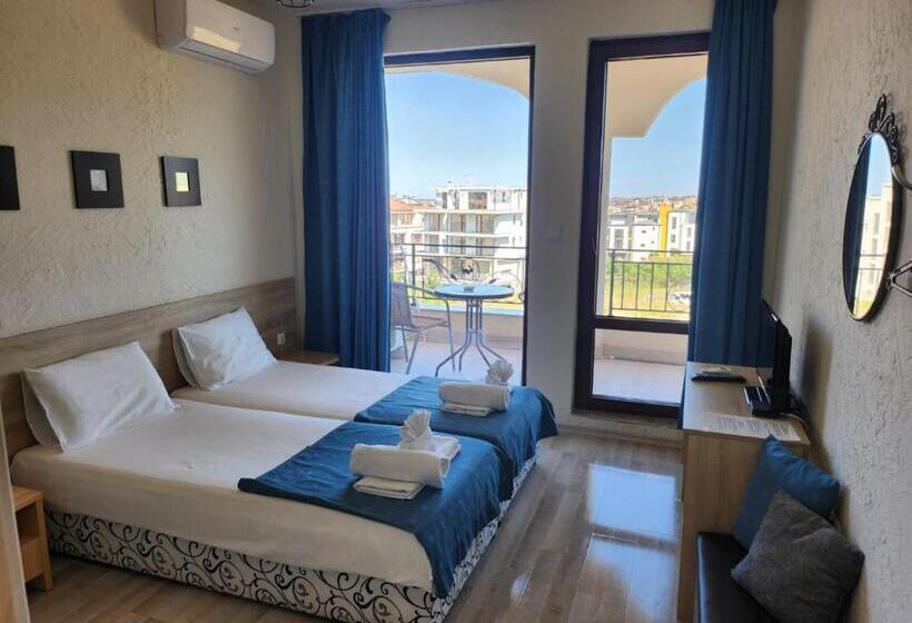 پانسیون къща за гости азалия