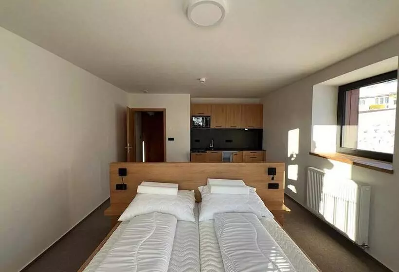 ペンション Apartmány šestka